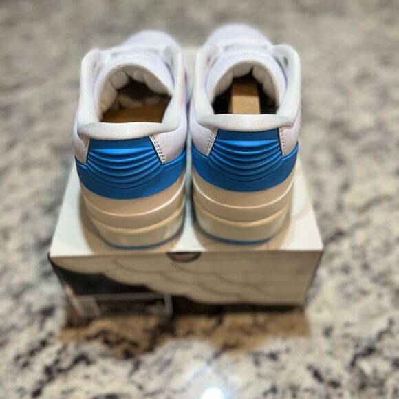 Air Jordan 2 Retro Low “UNC to CHI” Size: 7.5W - Picture 4 of 5